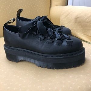 Doc Martens Caraya platform oxfords